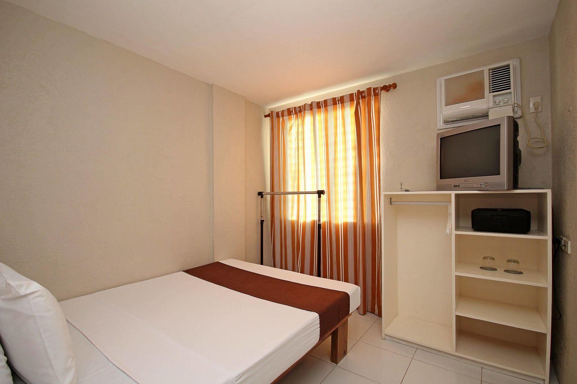 Mr Holidays Hotel Balabag  Εξωτερικό φωτογραφία