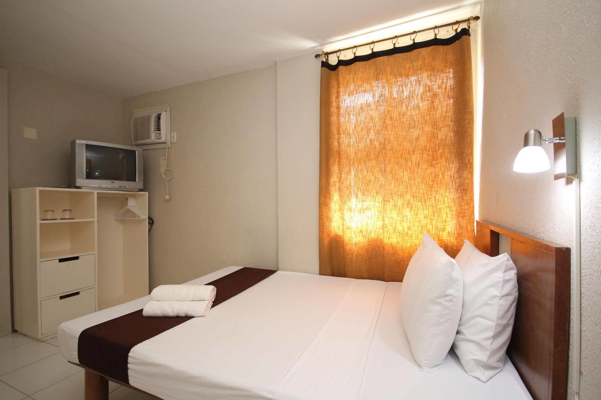 Mr Holidays Hotel Balabag  Εξωτερικό φωτογραφία
